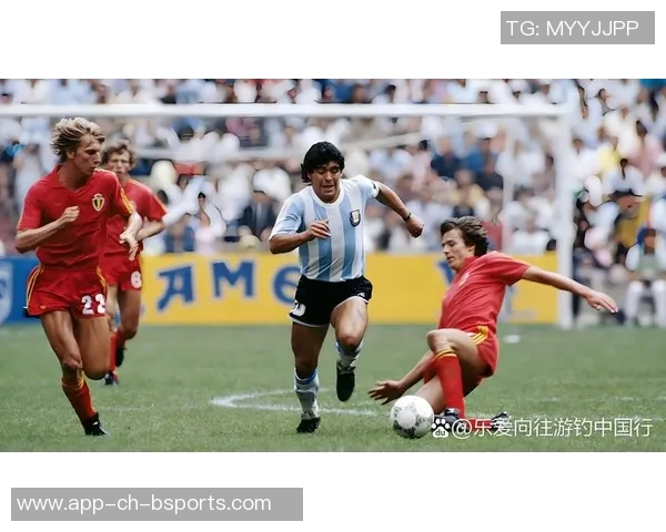 全球足球明星盘点球赛中不可错过的传奇人物与新星